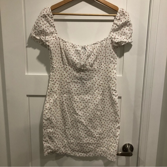 Princess Polly Natalia Mini Dress. Size 8. White with red flower print. - Picture 3 of 7